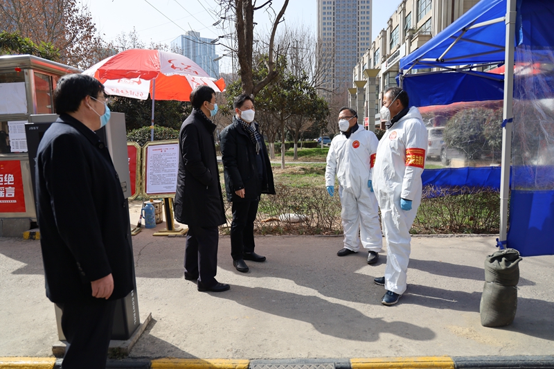 1586221414498613.jpg 社區疫情防控要由“管住”向“管好”轉變 祝社寧看望慰問支援社區一線疫情防控突擊隊3_副本.jpg